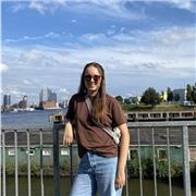 Erfahrende Nachhilfelehrerin im Fach Mathematik